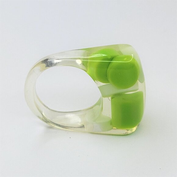 Lucite Resin Rings Green And White Pill Beads See Through Rectangular Ring - Picture 3 of 8
